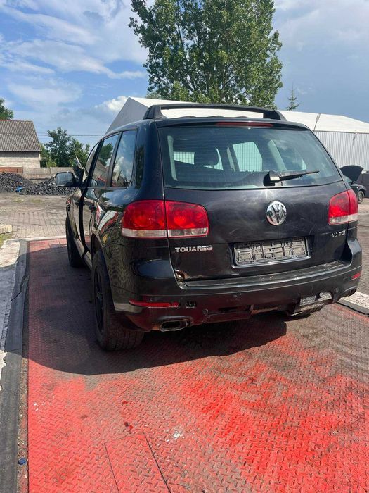 Volkswagen Touareg 3.0TDI BKS, kolor Z4Z4, 2005r, części