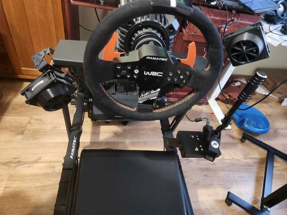 Kompletny SIM RIG - Fanatec + F-GT+masa dodatków-Wartość >10 000 zł