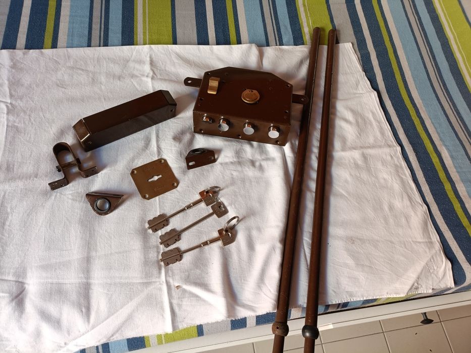 Fechadura 3 trancas 50€