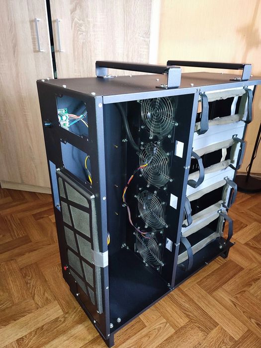 Obudowa Koparki Kryptowalut Donnager Case 8 GPU