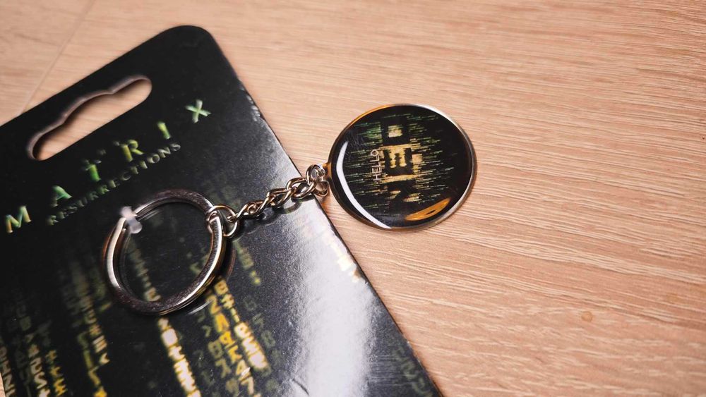 Matrix Brelok Resurrections