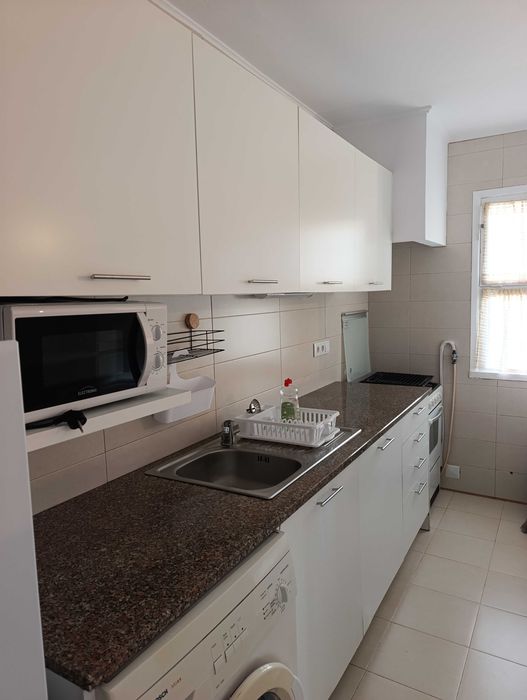 Arrenda-se T1 totalmente renovado