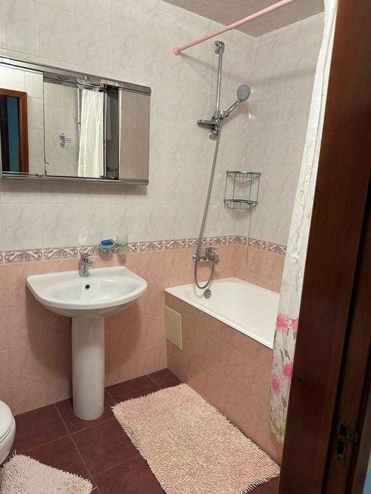 Продам 3-ком квартиру с ремонтом Ак.Королева (3-266-408)