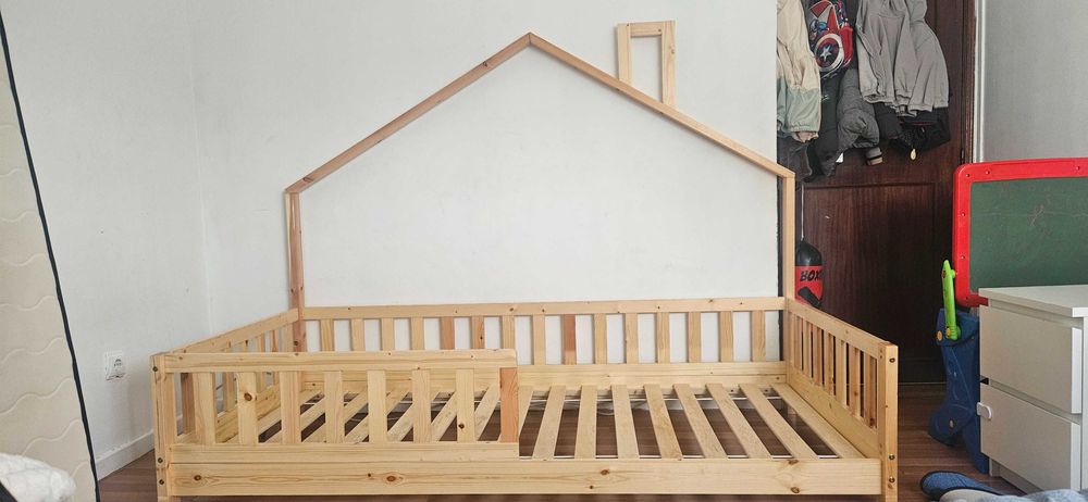 Cama Casinha Montessori – Madeira Natural