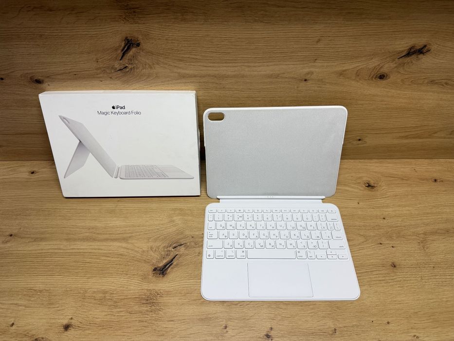 Оригінал Apple Magic Keyboard  (MQDP3) для 2025 iPad 11” ( A16 )