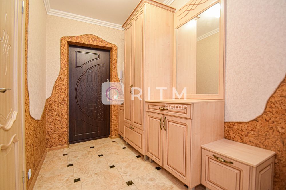 Оренда просторої 1к квартири + кухня-студія, вул. Лучаківського, 6а