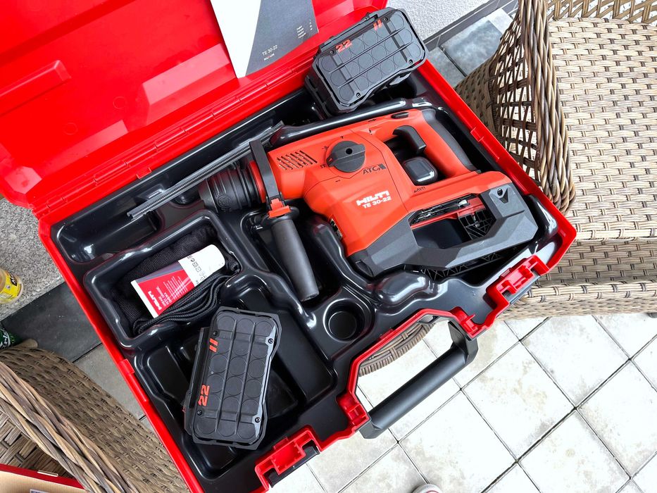 HILTI TE 30-22 nuron ,plus Dwa aku ,NOWA
