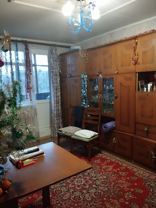 Продам 2 комнатную квартиру 3/9 ,м Дворец Спорта