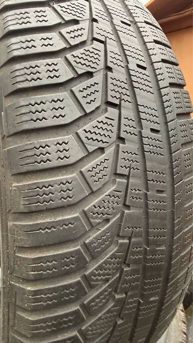 Шини зима 225/65/17 Hankook відмінний стан