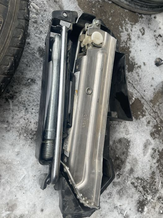 Докатка мерседес w204 125/90/r16 Continental