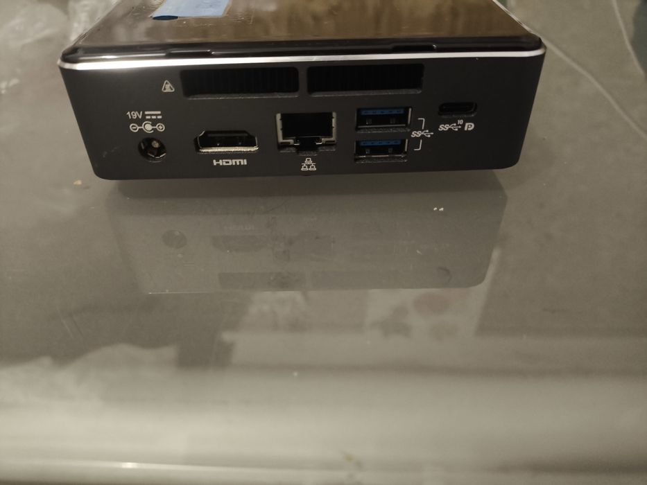 INUC 7 th  i3-7100U, 128GB pamięci RAM 8GB
