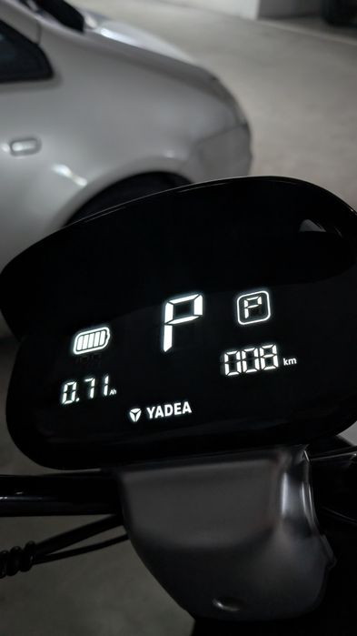 Mota YADEA E8S - Scooter eléctrica/Como NOVA/ Com Extras
