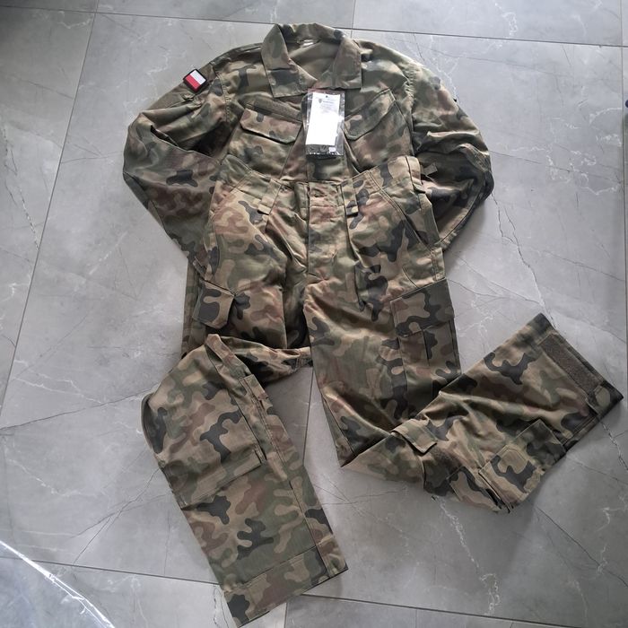 NOWY Mundur wojskowy rozm. S/XL + GRATISY