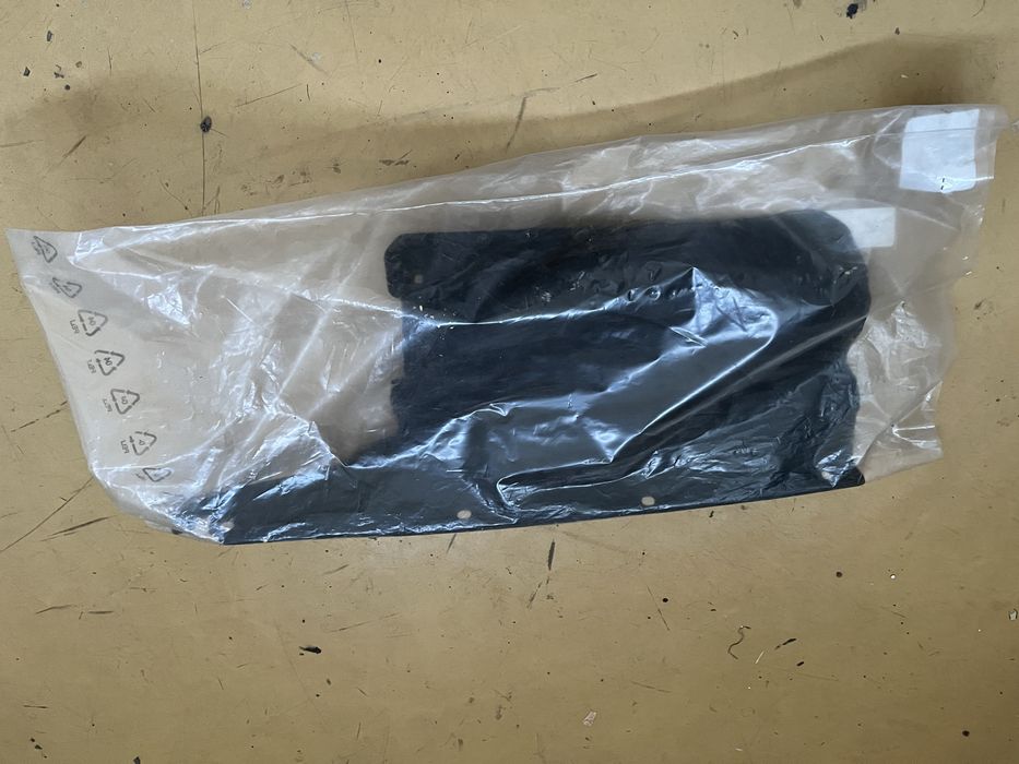 Шумоізоляція моторного відсіку Citroen C4