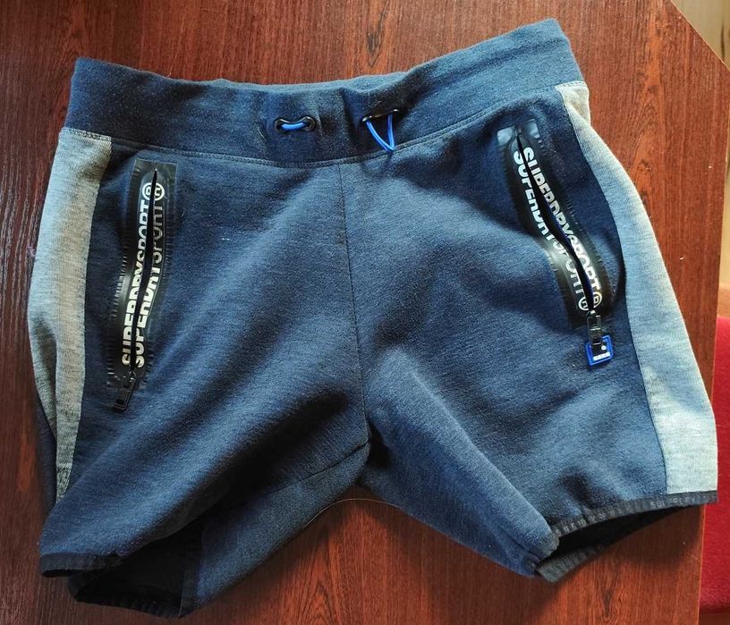 Krótkie spodnie Super Dry Sport okazja