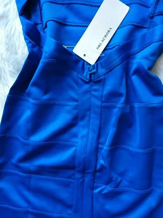 szafirowa sukienka mini odkryte plecy nowa z metką S M