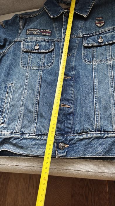 Куртка мужская джинсовая.