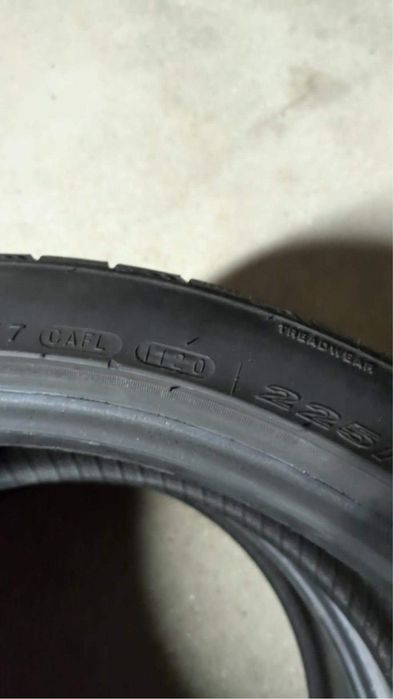 2 Pneus 225/40/r18