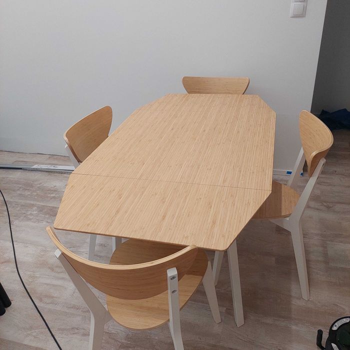 Stół rozkładany + 4 krzesła Ikea