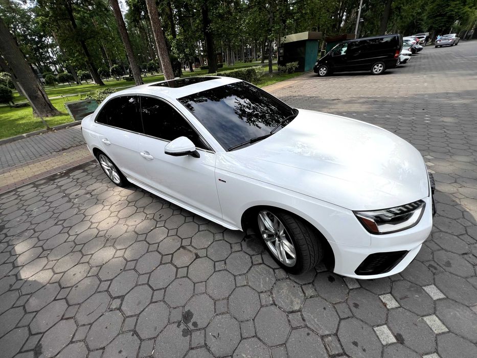 Audi A4 Quattro Premium Plus 2022 s-line