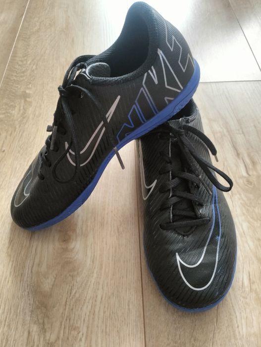 Halówki Nike rozmiar 35.5
