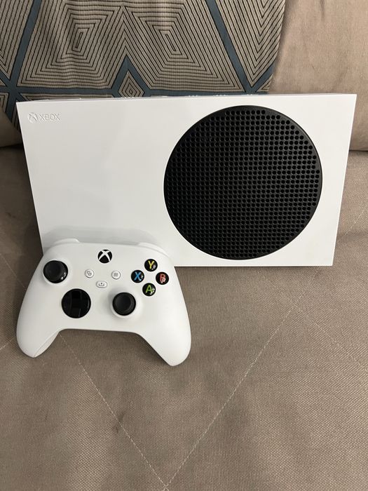 Продам Xbox Series S