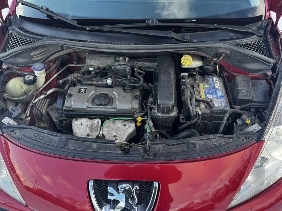 Продам  Peugeot 207  у відмінному стані