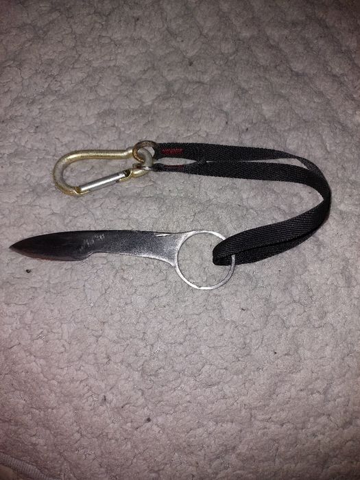 Fabrico facas de arremesso