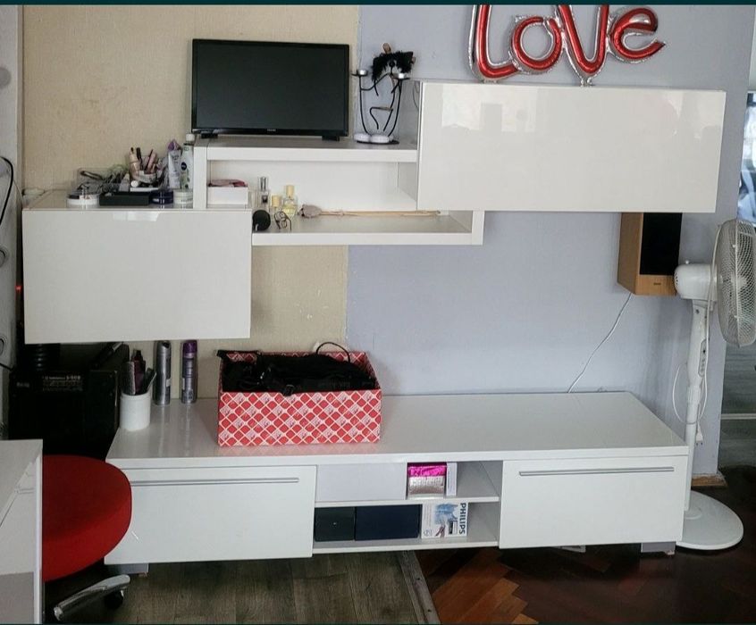 Тумба  белая навесная настенная