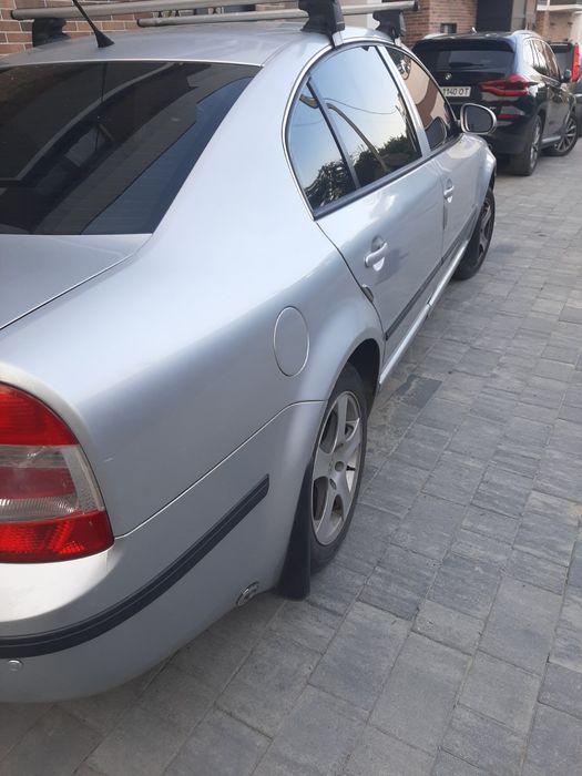 Продам авто. Шкода супер В   2008