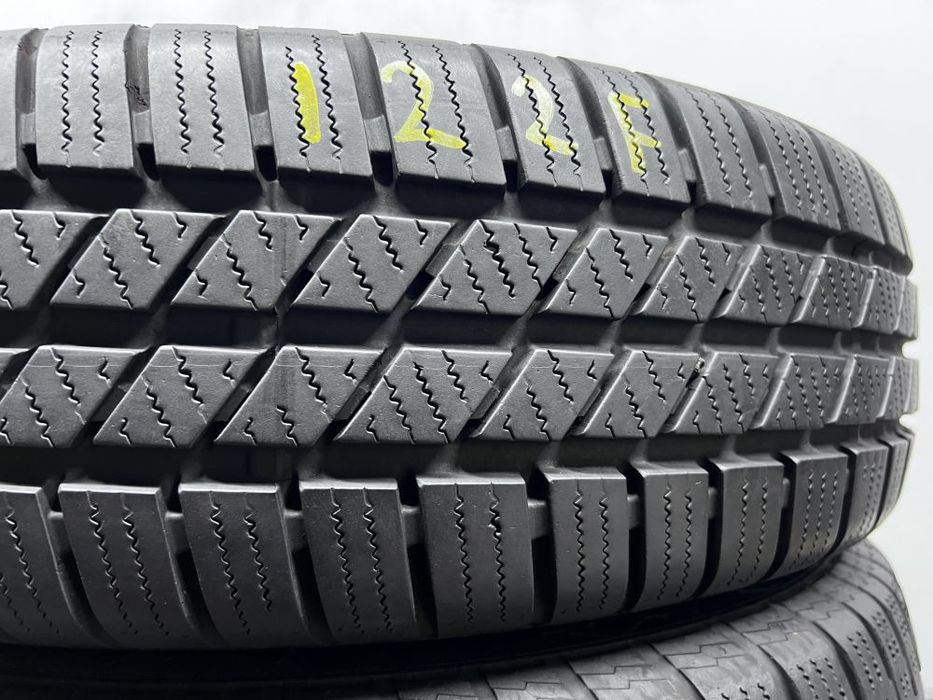 2шт зима 205 R16C 2023р Continental CrossContact Winter