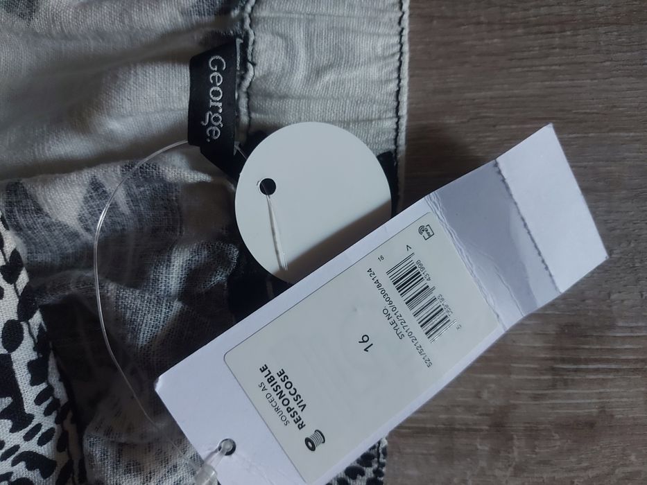 Льняная юбка на запах,  L-XL.