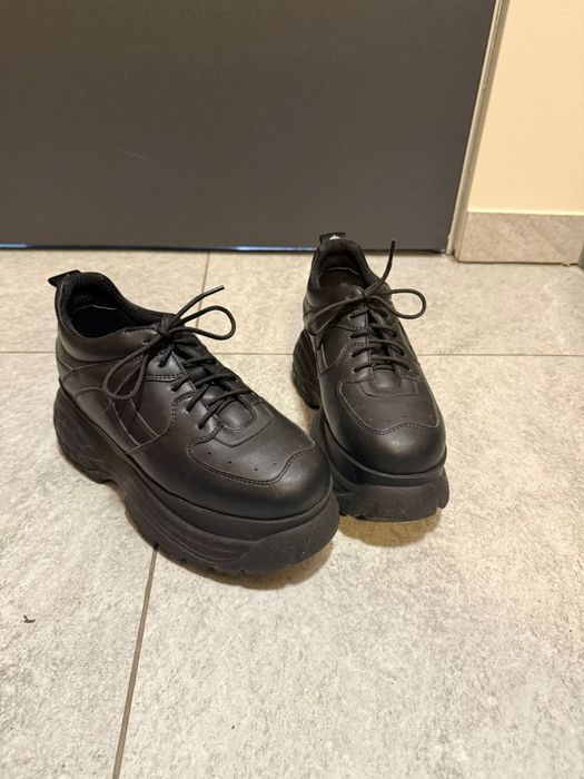 Buty damskie  platformy altercore okazja
model: sara vegan black (skór