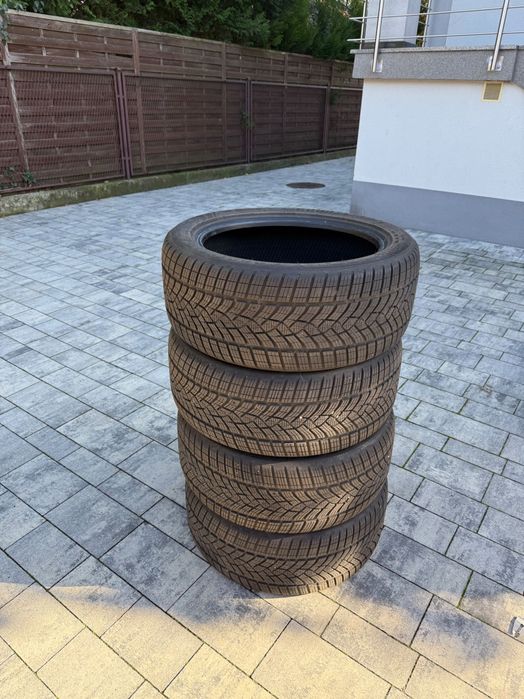 Goodyear Ultragrip Performance + 245/45/18 (homologacja BMW, ~7mm)