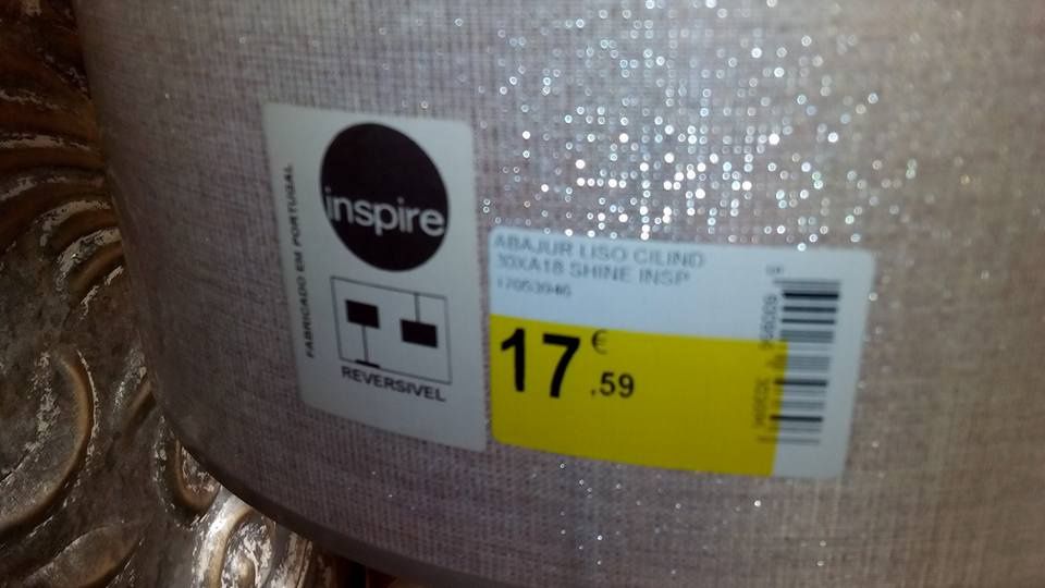 2 candeeiros novos com abajours brilhantes e acessorios penas