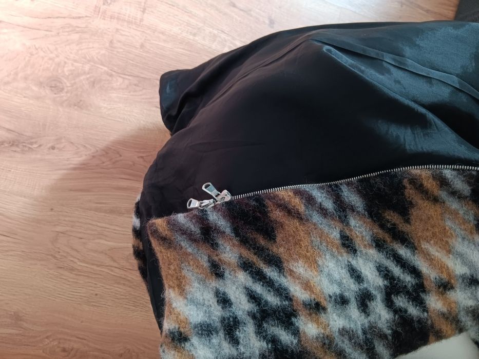 Casaco Ferrache  tamanho S novo sem etiqueta