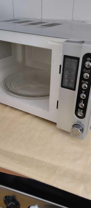 Vendo micro ondas em otimo estado