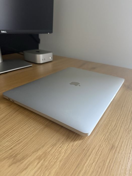 Apple MacBook Pro 15” (2017)