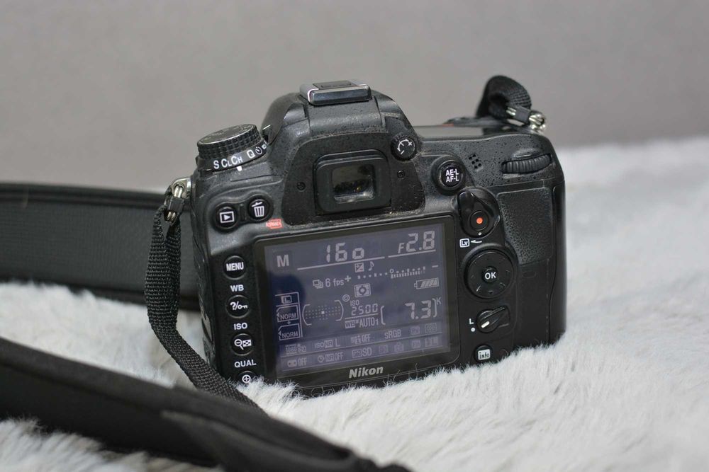 Aparat Cyfrowy Lustrzanka Nikon d7000 Zestaw Korpus Body Ładowarka