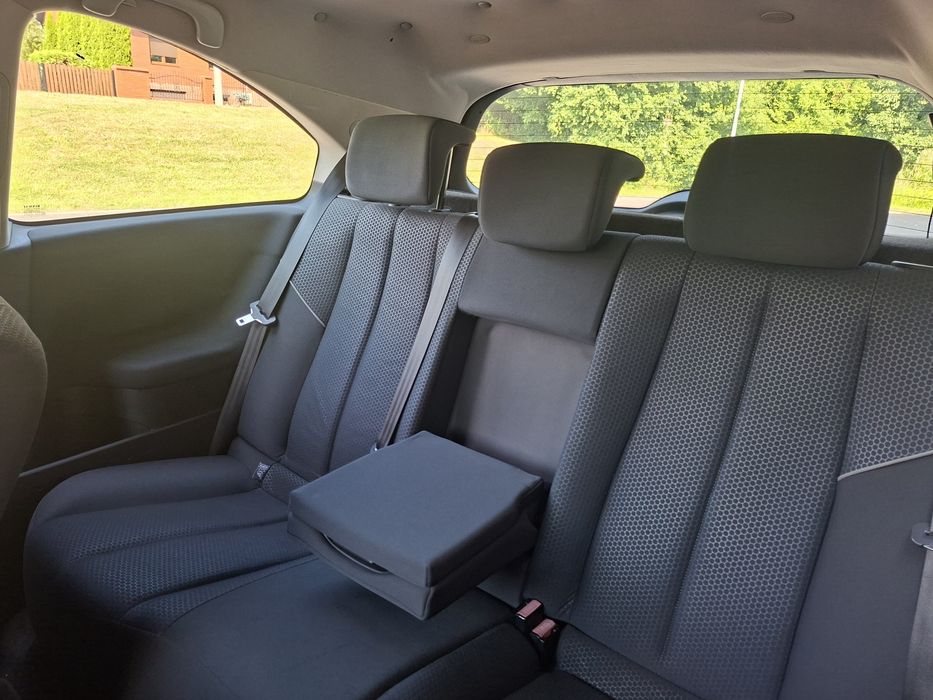 Renault Megane 1.6 benzyna, oryginalny lakier, 2 kpl kół