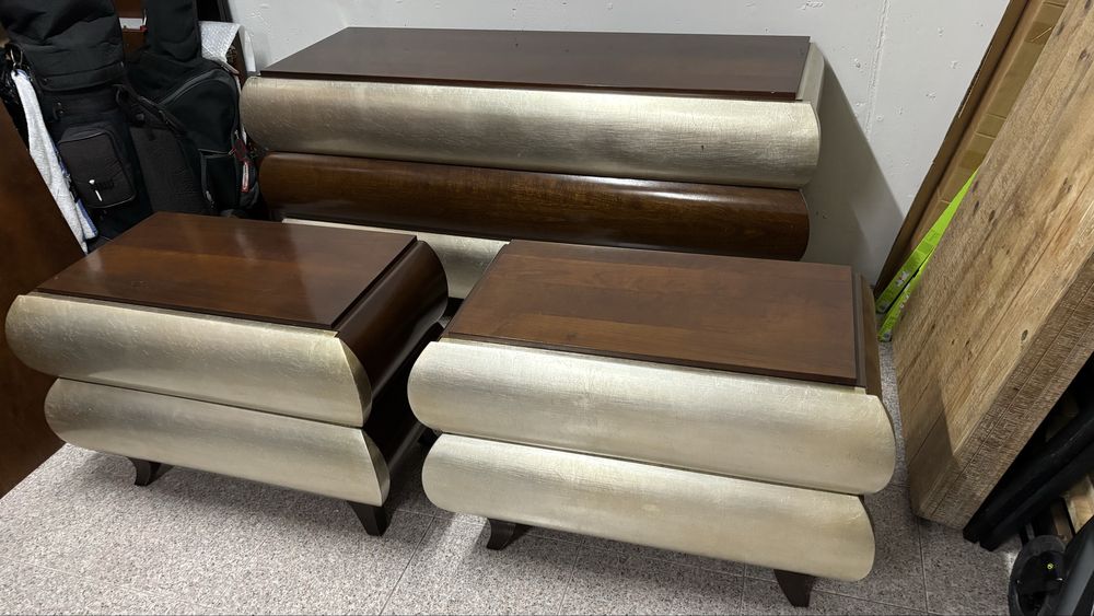 Comoda e duas mesas cabeceira - Design Moderno