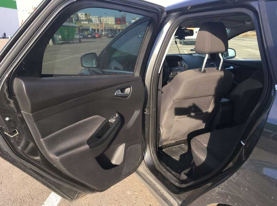 Zasłonki przeciwsłoneczne dedykowaneFord Focus MK3 hatchback 5 drzwi