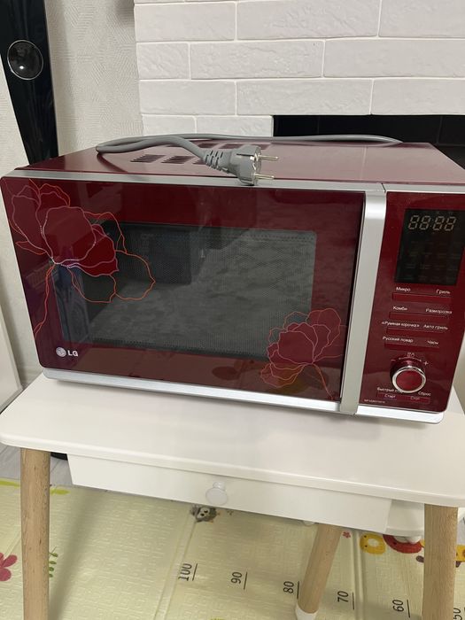 Мікрохвильова піч LG