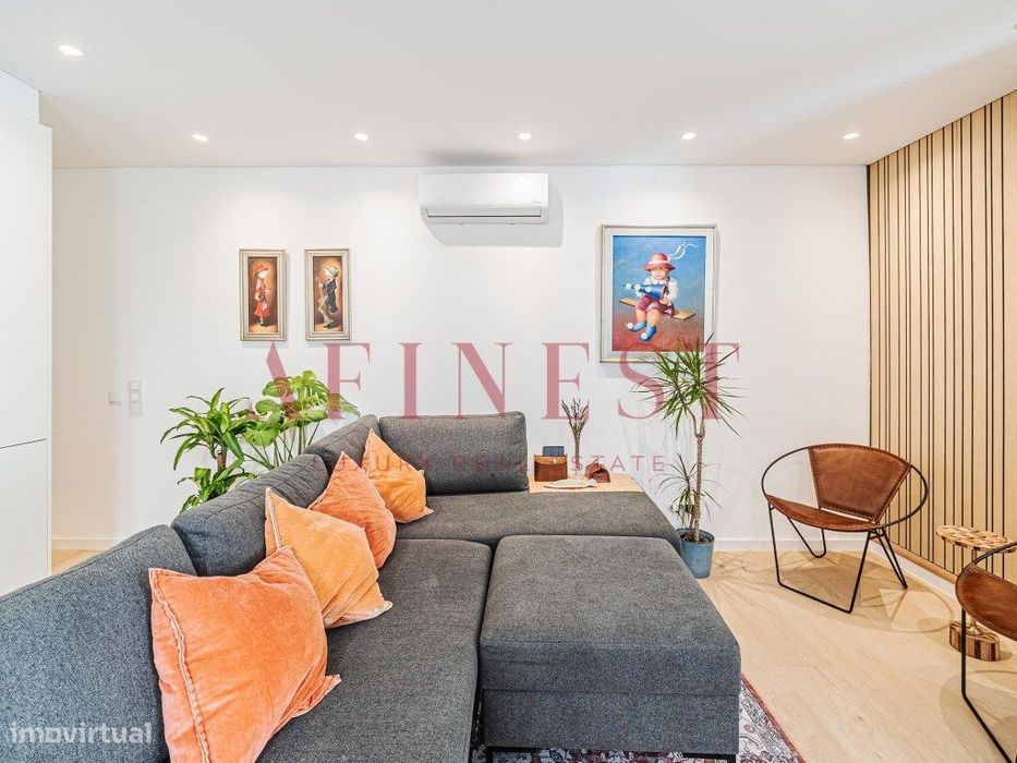 Apartamento T1 + 1 No Centro De Cascais