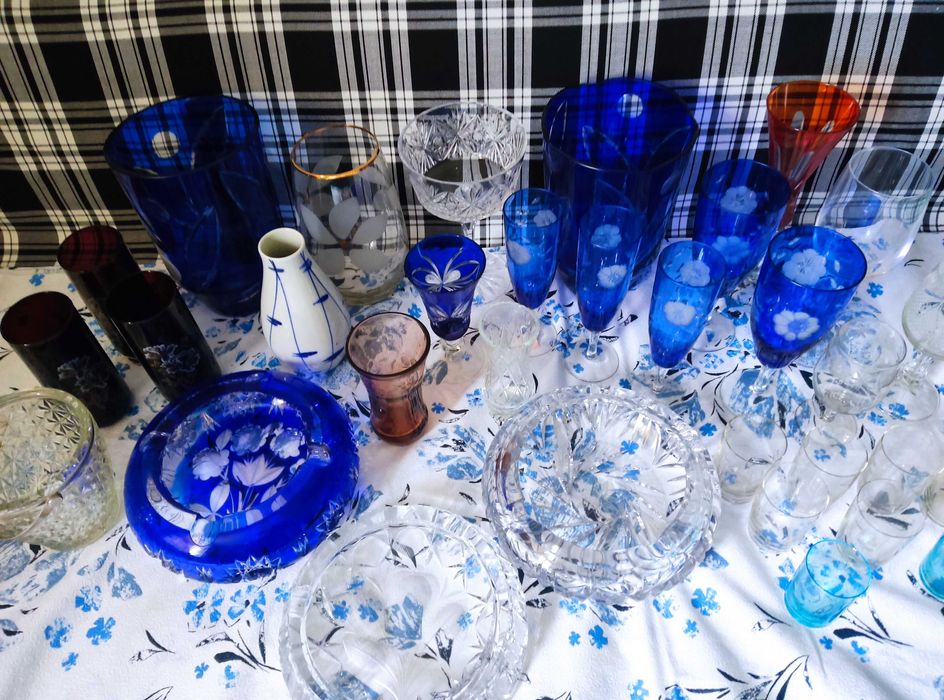 Фужери, рюмки, хрусталь.