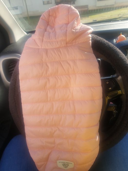 Roupa para cão pequeno