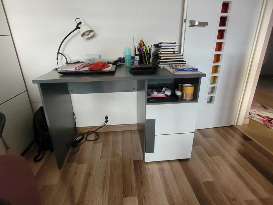 Biurko szkolne biało-szare