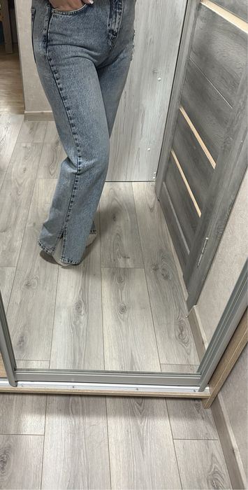 Джиниси голубого кольору