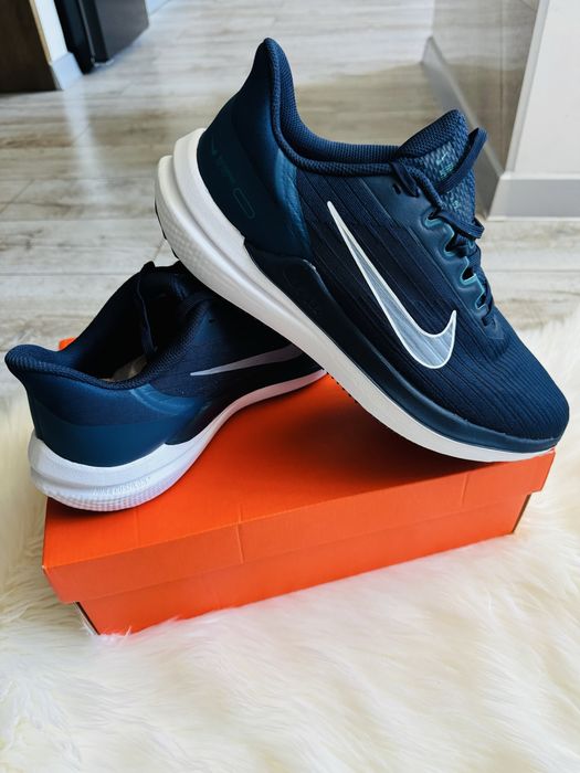 Nike Winflo 9 Бігові чоловічі кросівки US10-28 см