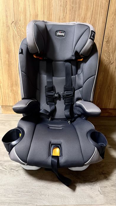 Автокрісло Chicco MyFit від 3 до 12 років